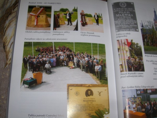 Pela pomnik.JPG