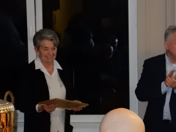 Adela Dankowska otrzymała medal 100 lecia.JPG