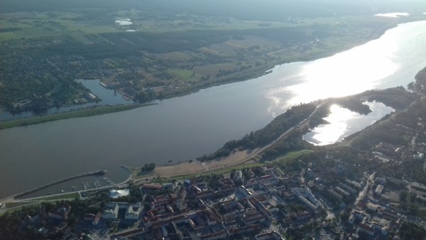 Płocki port o zachodzie.jpg